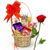 Mini Choco gift basket with single red rose